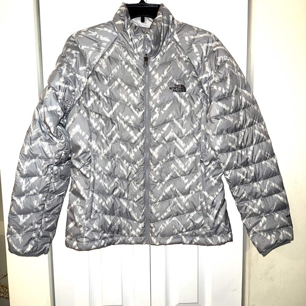 North Face womens M 550 down jacket